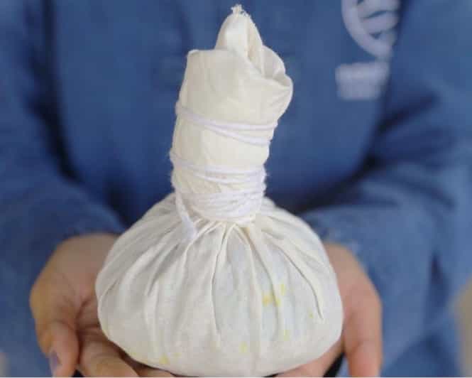 Workshop Making Herbal ball & herbal inhaler - Herbal Ball Crafting: Rolling, mixing, and making a soothing pocket remedy